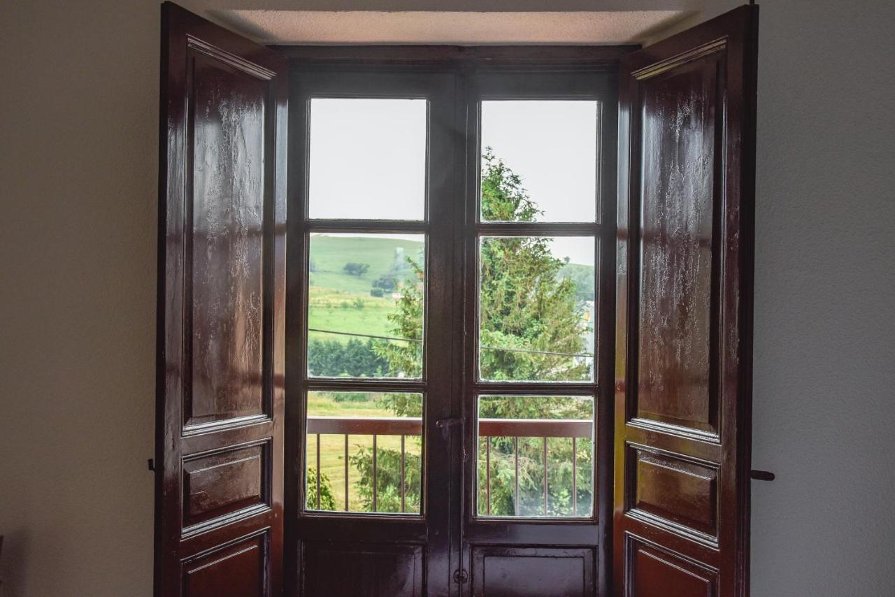 Apartmán La Lombana Sobremazas Exteriér fotografie